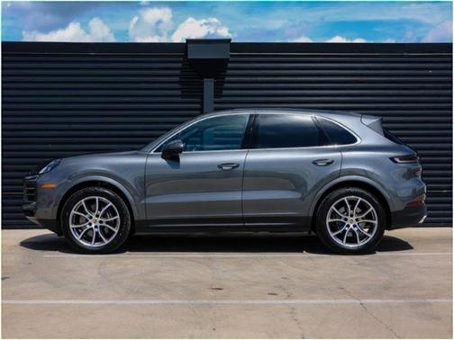 2025 Porsche Cayenne Base