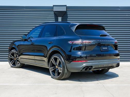2022 Porsche Cayenne