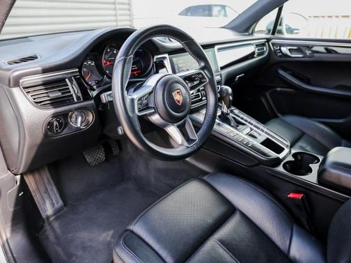 2019 Porsche Macan Base
