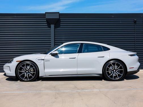 Chalk 2026 Porsche Taycan 4