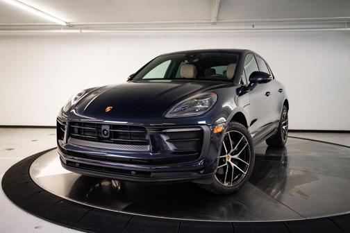 Night Blue Metallic 2023 Porsche Macan