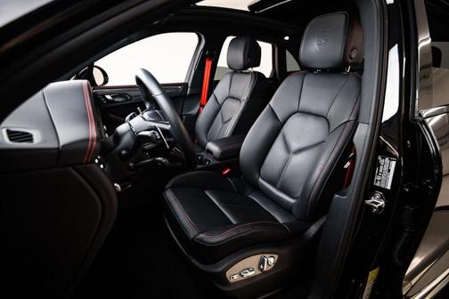Jet Black Metallic 2026 Porsche Macan GTS