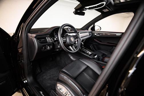 Jet Black Metallic 2026 Porsche Macan GTS