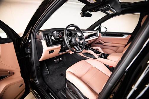 Black Metallic 2026 Porsche Cayenne S