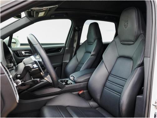 2023 Porsche Cayenne E-Hybrid E-Hybrid