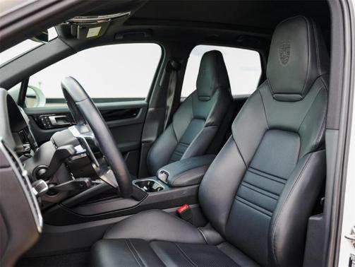 2023 Porsche Cayenne E-Hybrid