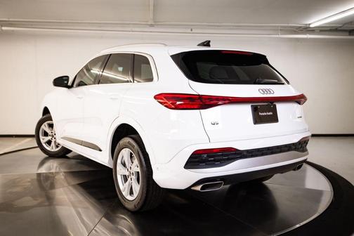 Arkona White 2025 Audi Q5 2.0T quattro Premium