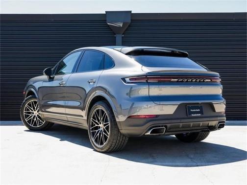 2025 Porsche Cayenne AWD