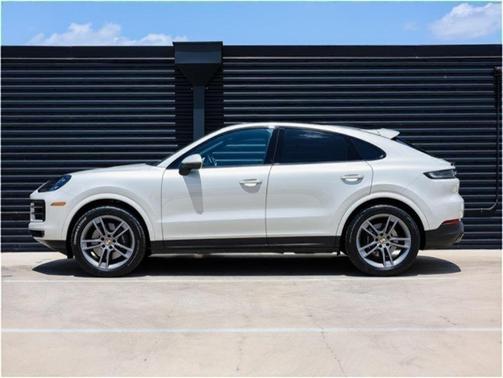 2024 Porsche Cayenne AWD