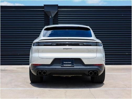 2024 Porsche Cayenne AWD