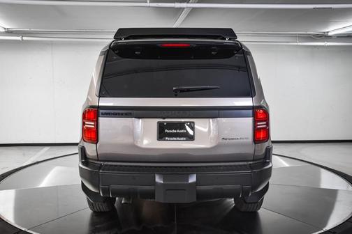 Meteorite 2025 Toyota Land Cruiser 1958