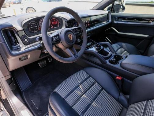 2024 Porsche Cayenne S Coupe AWD