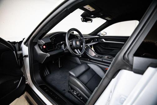 Ice 2026 Porsche Taycan GTS