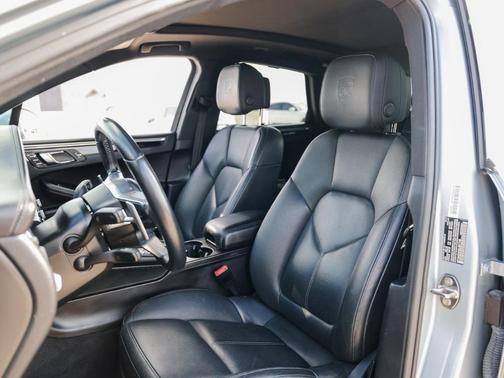 2019 Porsche Macan Base