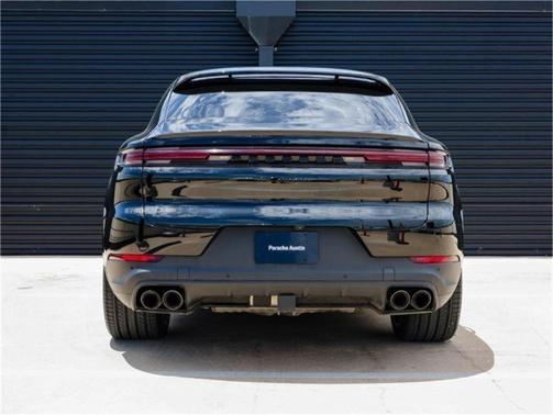 2024 Porsche Cayenne AWD