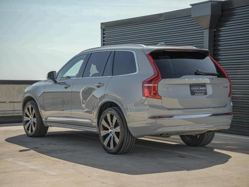 2025 Volvo XC90 B6 Ultra