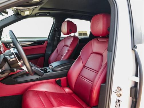 2023 Porsche Cayenne