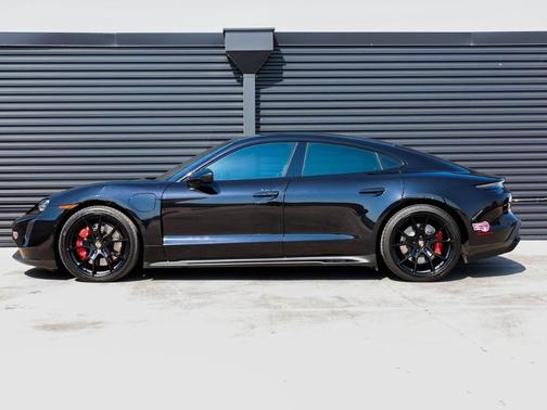 2024 Porsche Taycan GTS
