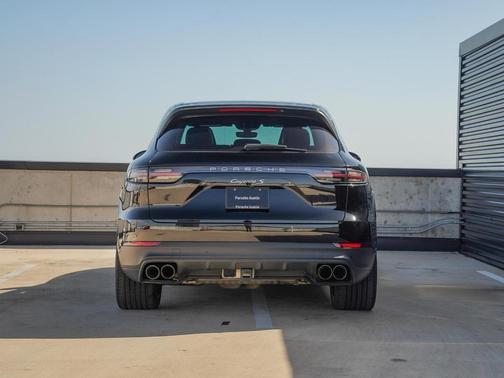 2023 Porsche Cayenne S