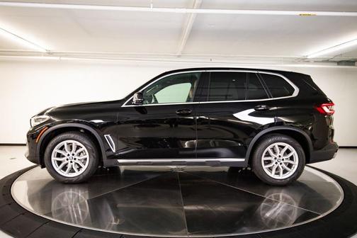 Jet Black 2021 BMW X5 sDrive40i