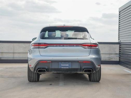 2025 Porsche Macan