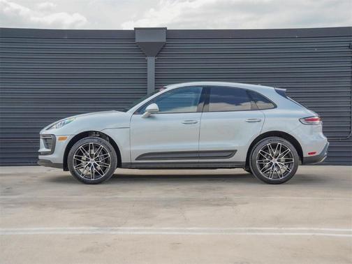 2025 Porsche Macan