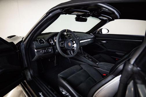 2024 Porsche 718 Spyder RS