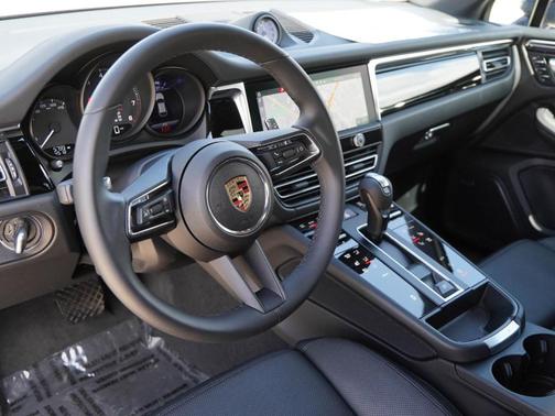 2024 Porsche Macan