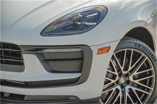 2025 Porsche Macan