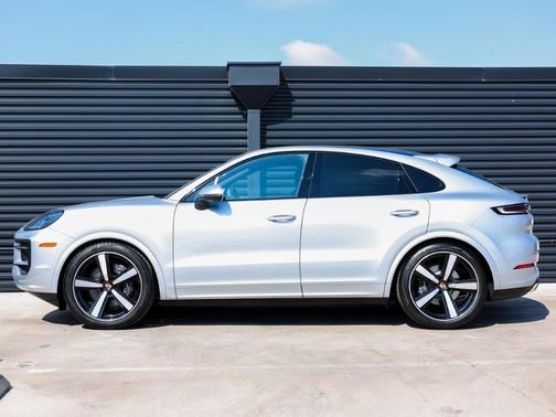 2025 Porsche Cayenne AWD