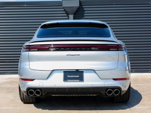 2025 Porsche Cayenne AWD