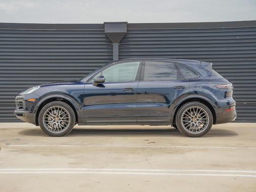 2021 Porsche Cayenne Base