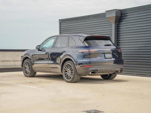 2021 Porsche Cayenne Base