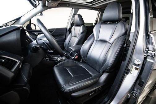 Ice Silver Metallic 2022 Subaru Forester Touring
