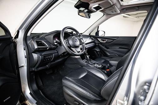 Ice Silver Metallic 2022 Subaru Forester Touring