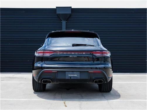 2025 Porsche Macan T