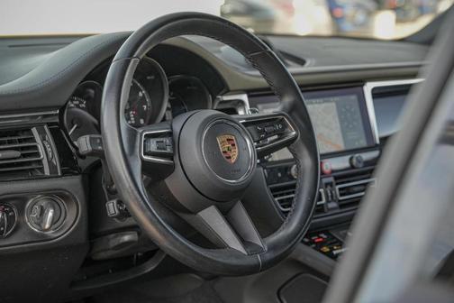 2023 Porsche Macan T