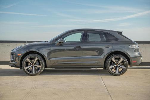 2023 Porsche Macan T