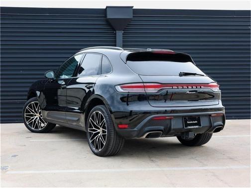 2025 Porsche Macan
