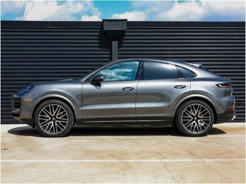 2025 Porsche Cayenne AWD