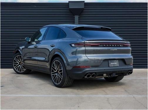 2025 Porsche Cayenne AWD