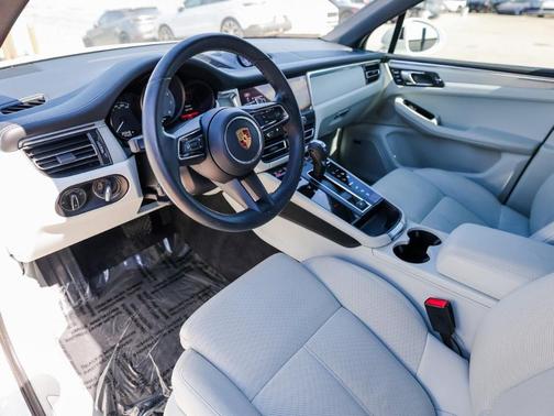 2024 Porsche Macan S