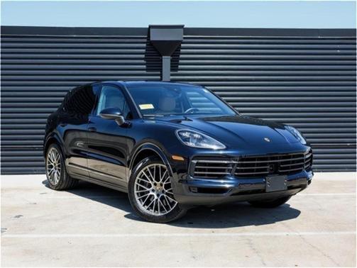 2022 Porsche Cayenne Platinum Edition