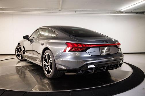 Daytona Gray Pearl Effect 2022 Audi e-tron GT Premium Plus