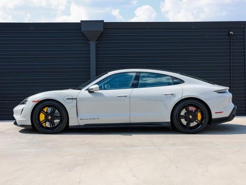 2021 Porsche Taycan Turbo S
