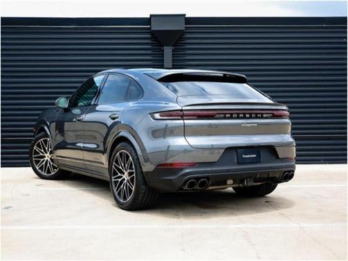 2024 Porsche Cayenne AWD