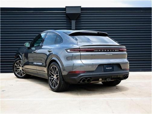 2024 Porsche Cayenne AWD