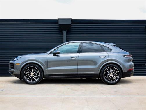 2024 Porsche Cayenne AWD