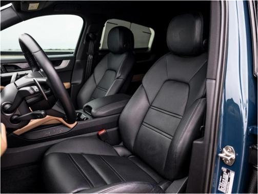 2024 Porsche Cayenne AWD