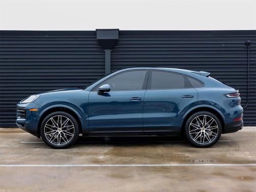 2024 Porsche Cayenne AWD